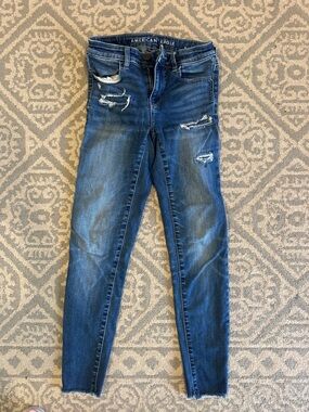 American Eagle Outfitters Women's Blue Distressed Skinny Jeans